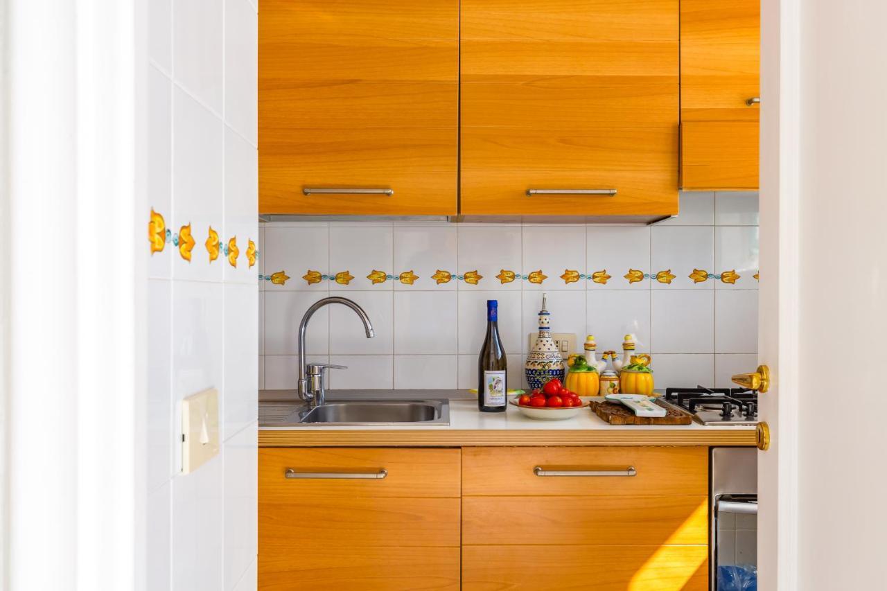 Capri Turquoise By Napoliapartments Exterior photo