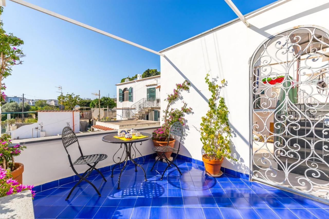Capri Turquoise By Napoliapartments Exterior photo