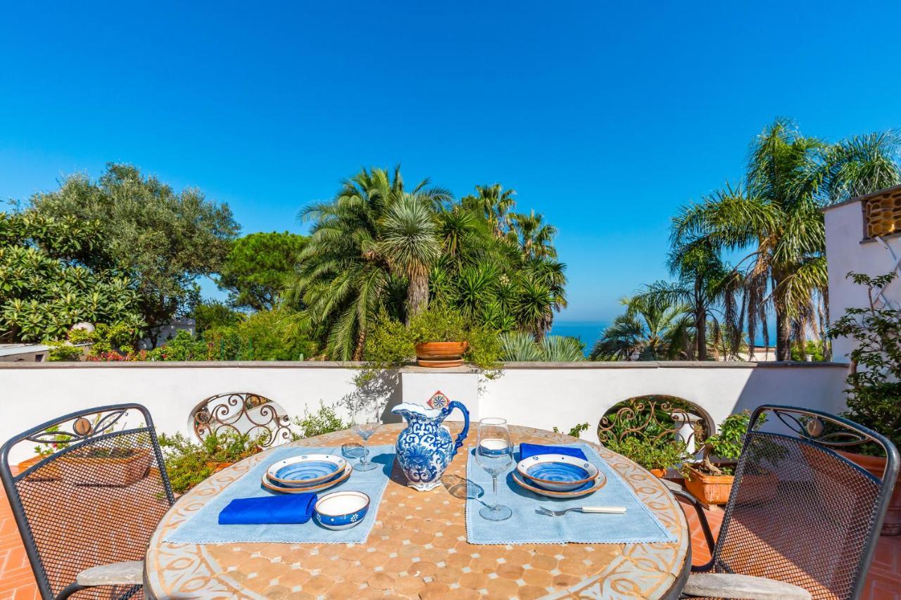 Capri Turquoise By Napoliapartments Exterior photo